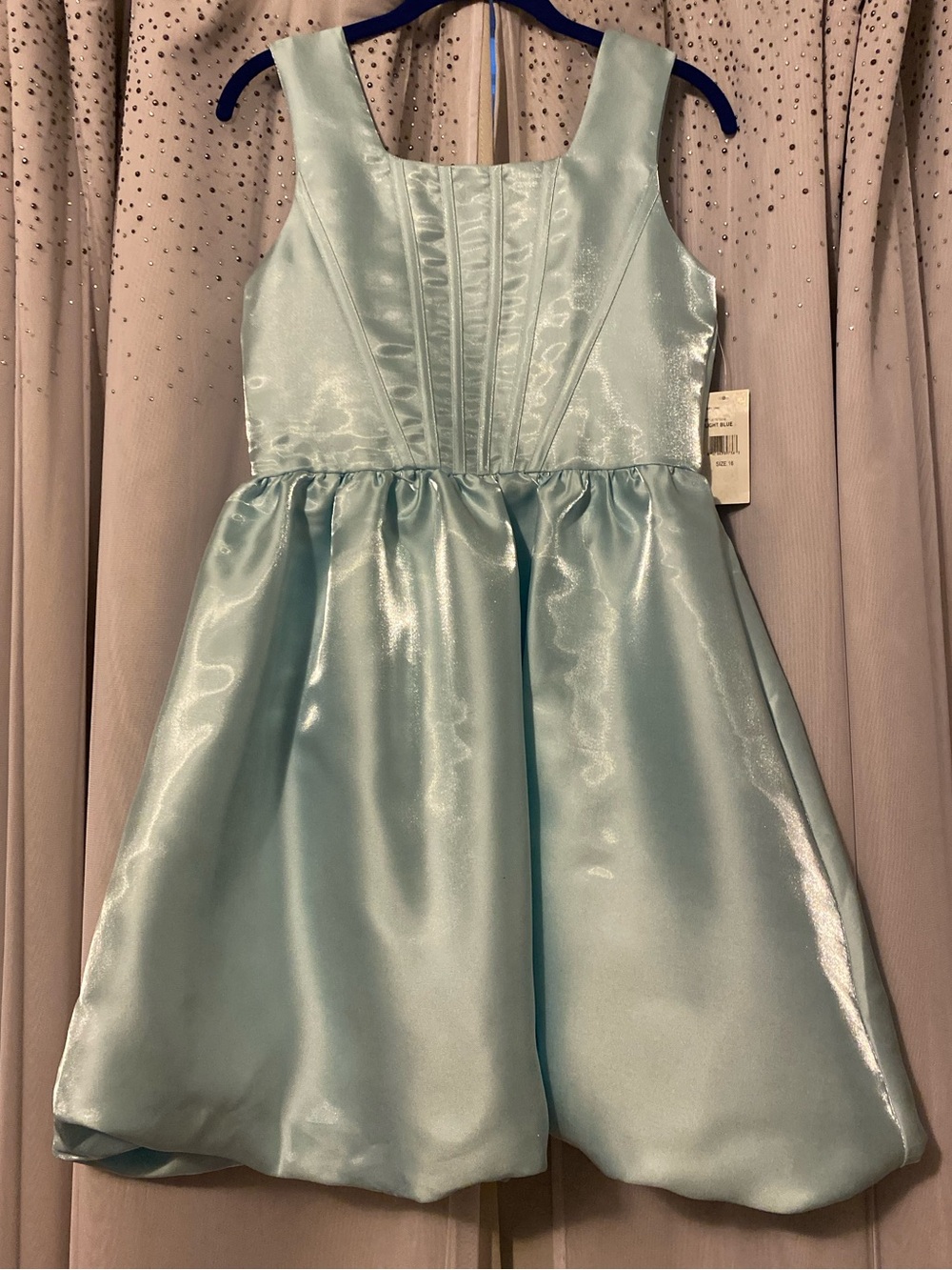 IN GIRL NWT SIZE 16 GIRL’S SLEEVELESS LIGHT BLUE BALLOON HEM DRESS